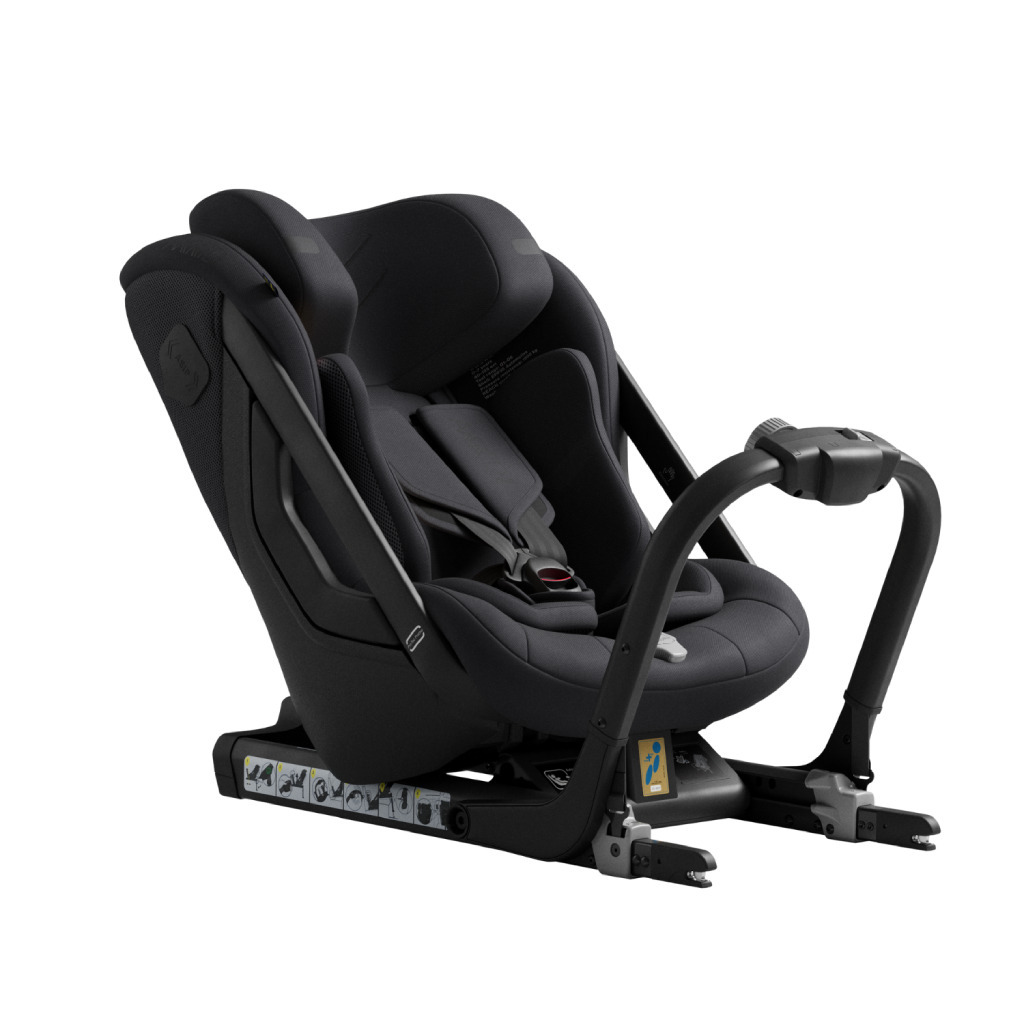 Axkid One 3 turvahäll, 61-125 cm, must