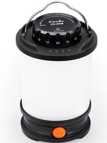 Fenix ​​​​CL30R matkalatern, 650 lm