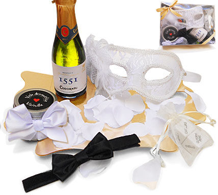 EROTIC KIT WHITE VENETIAN MASK