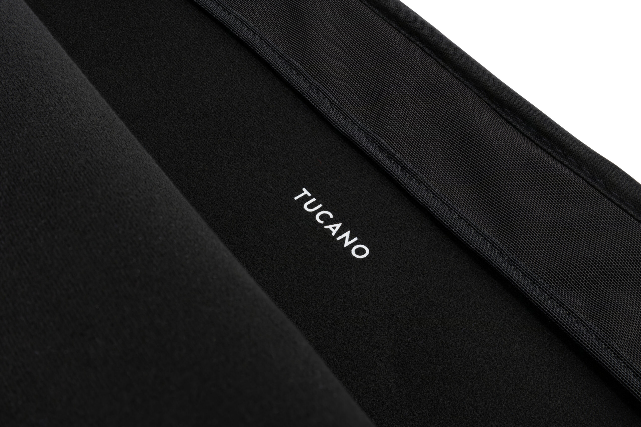 Tucano Velluto kaitseümbris 16" MacBook Pro ja 15,6" sülearvutile, must - Image 5
