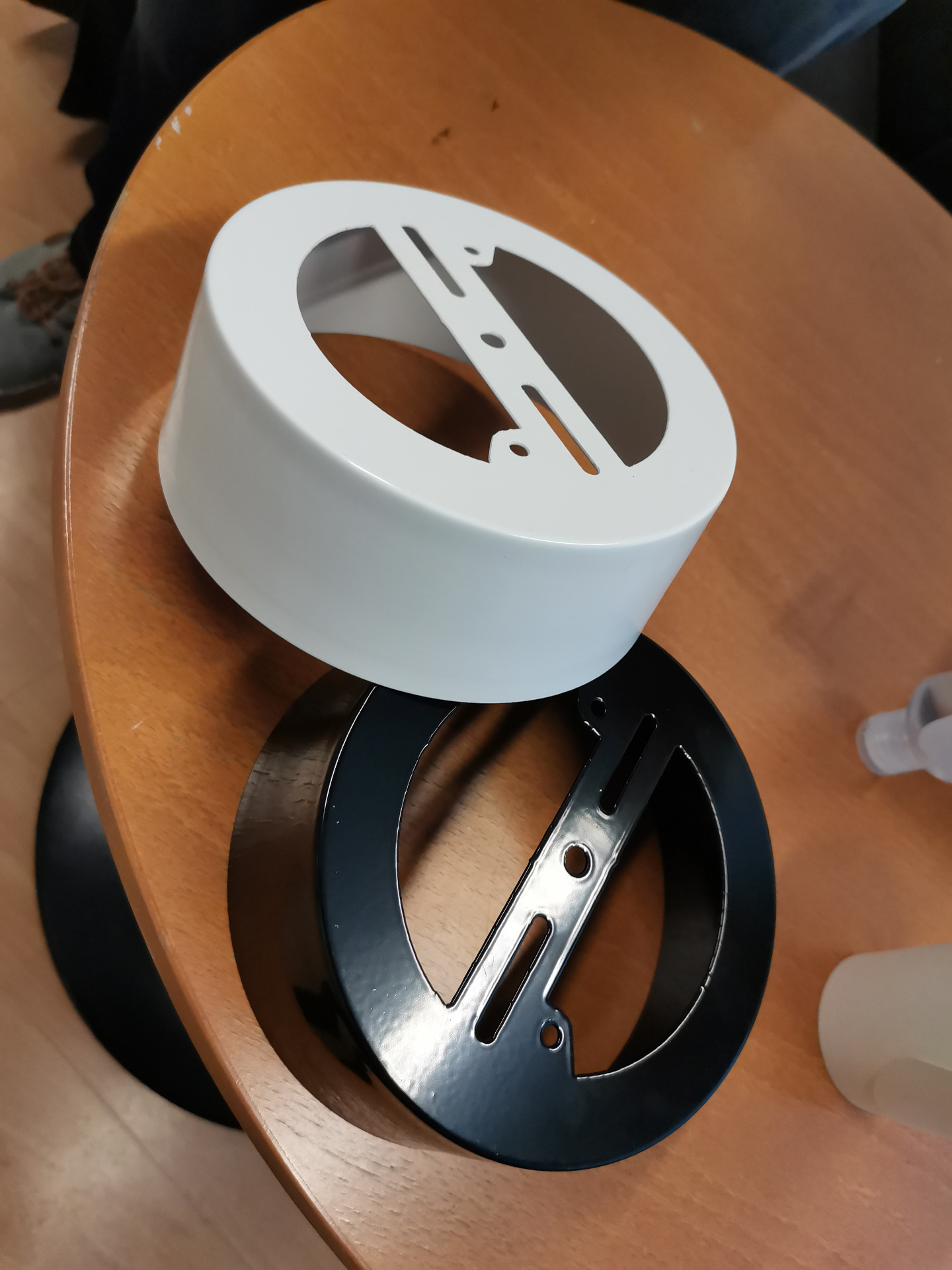 Steely Design lambikinnitusadapter, 130 mm, valge - Image 5