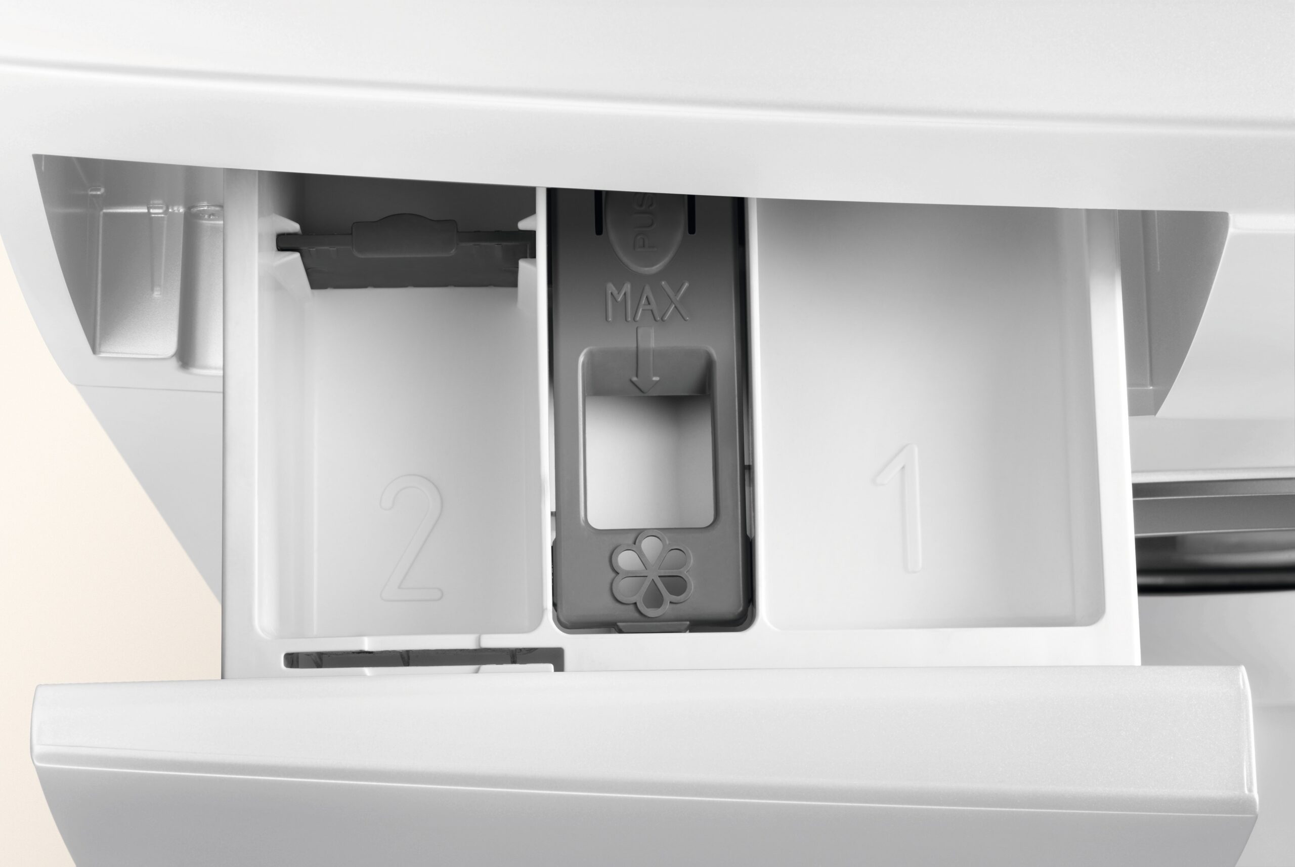 Electrolux EW6S6647C8 PerfectCare 600 Slim pesumasin - Image 3