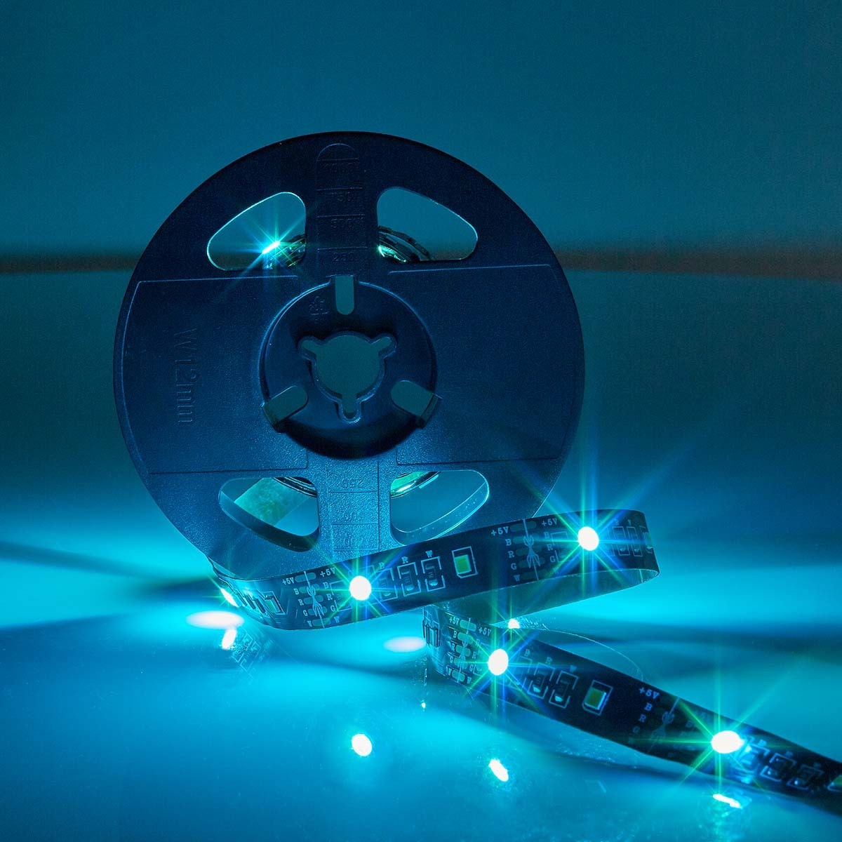 Nedis SmartLife LED-ribavalgus, soe valge + RGB, bluetooth, 2 m - Image 5
