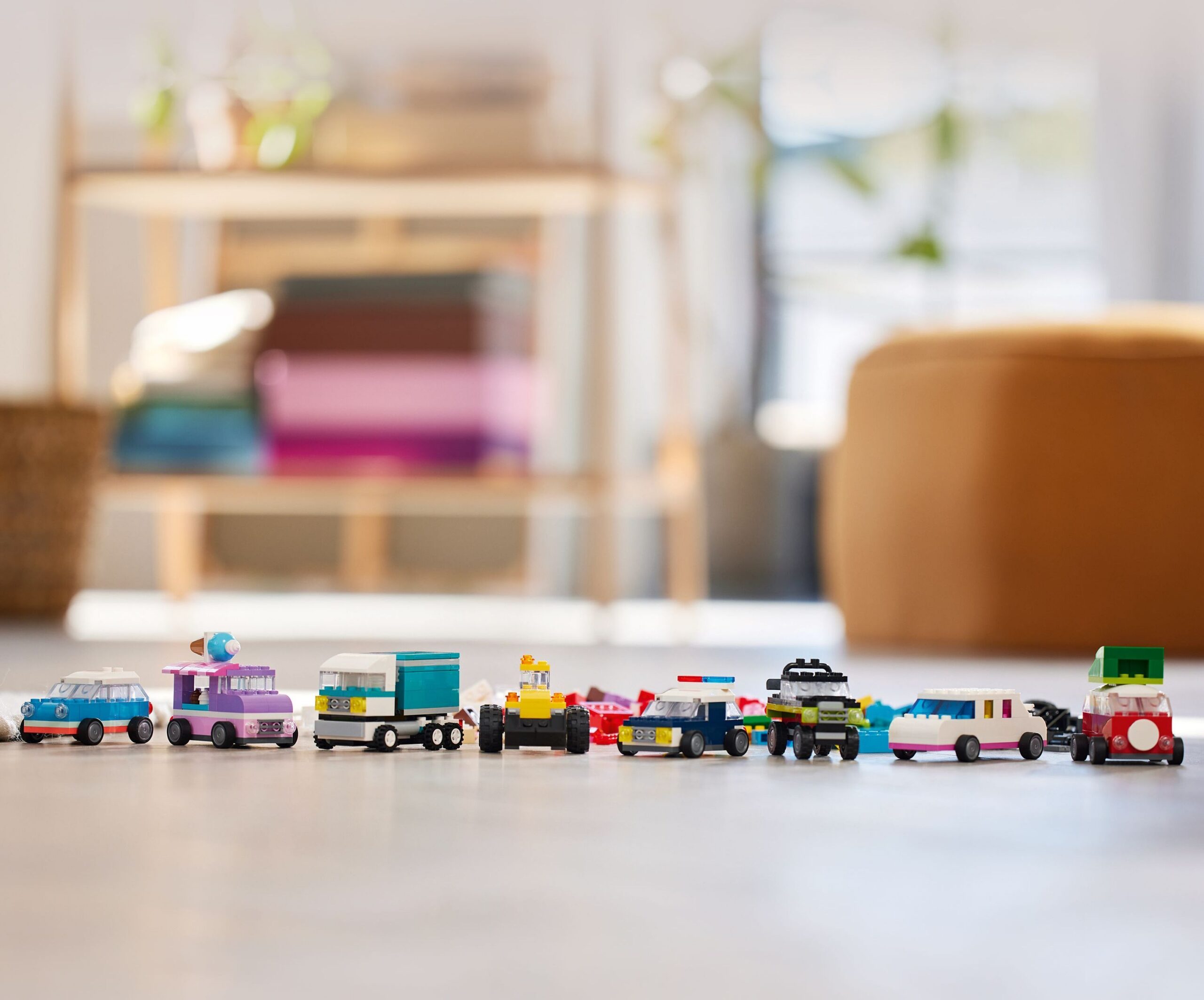 LEGO Classic 11036 - Creative Vehicles - Image 4