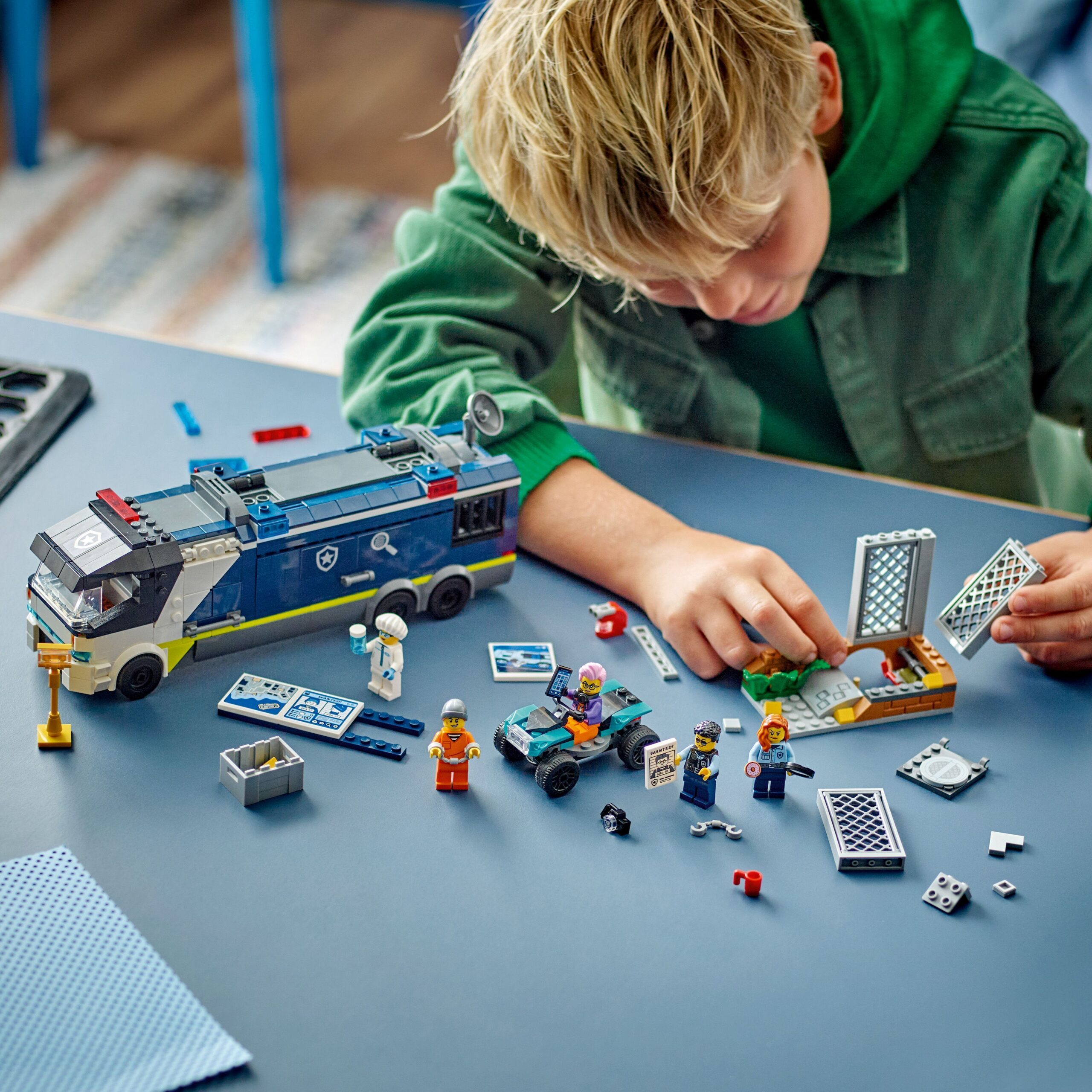 LEGO City Police 60418 - Politsei kuritegevuse labori veoauto - Image 4