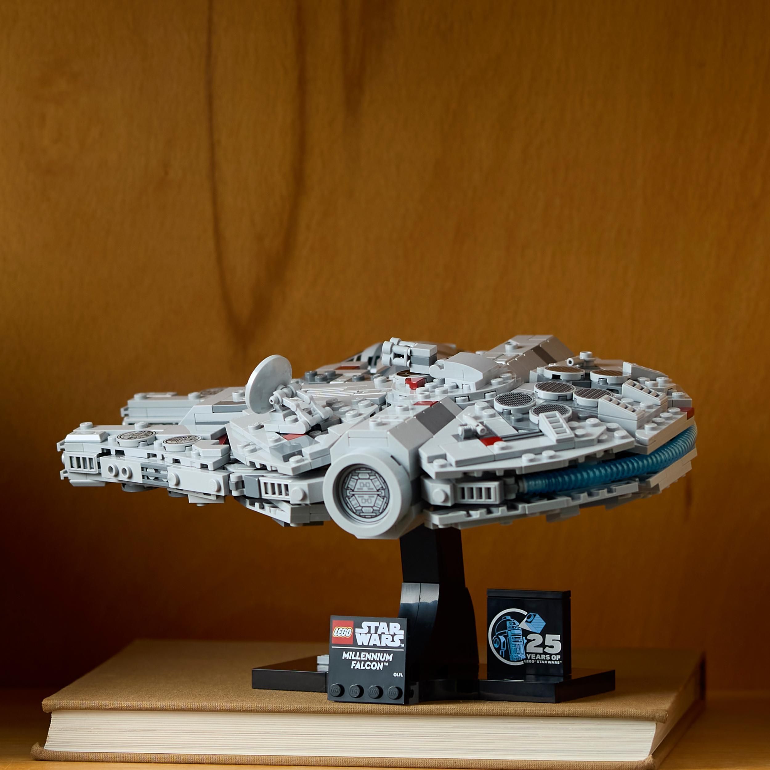 LEGO Star Wars 75375 - Millennium Falcon™ - Image 5