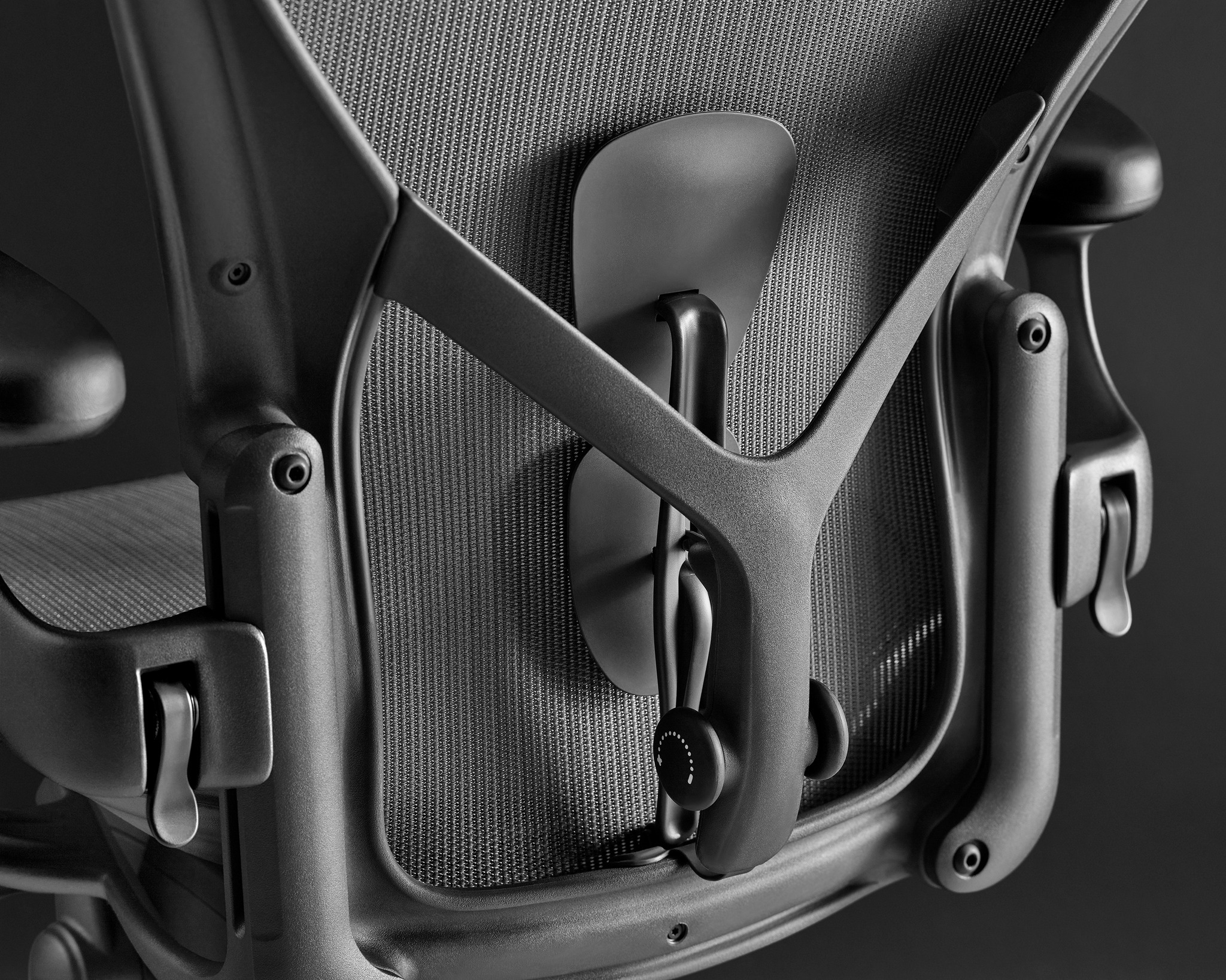 Herman Miller Aeron Remastered kontoritool, grafiithall, suurus B, sügavusega reguleeritav seljatugi - Image 2
