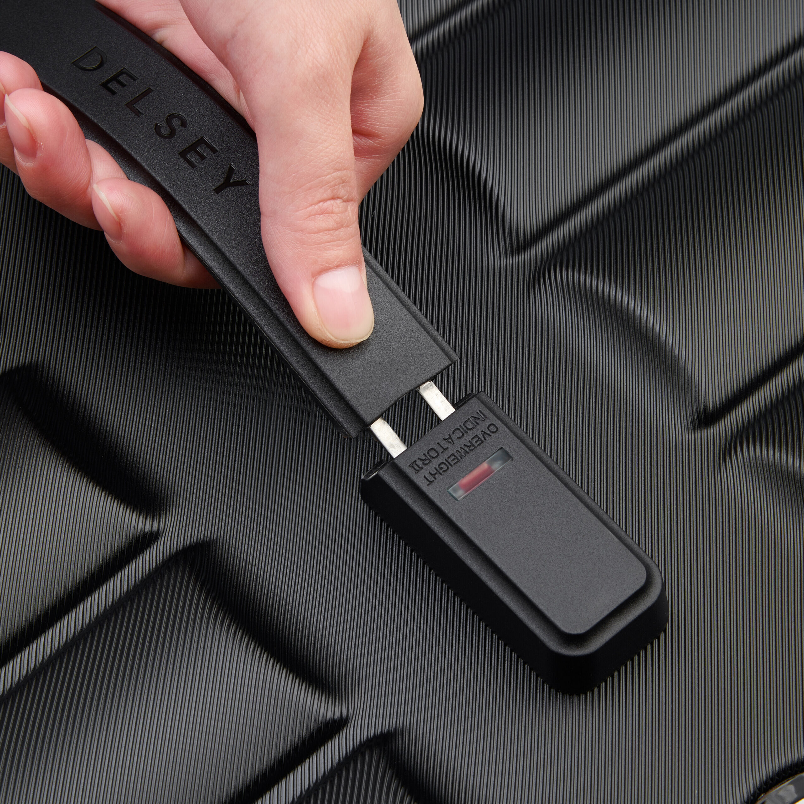 Delsey Shadow 5.0 pakiruum 80 cm kohver, must - Image 5