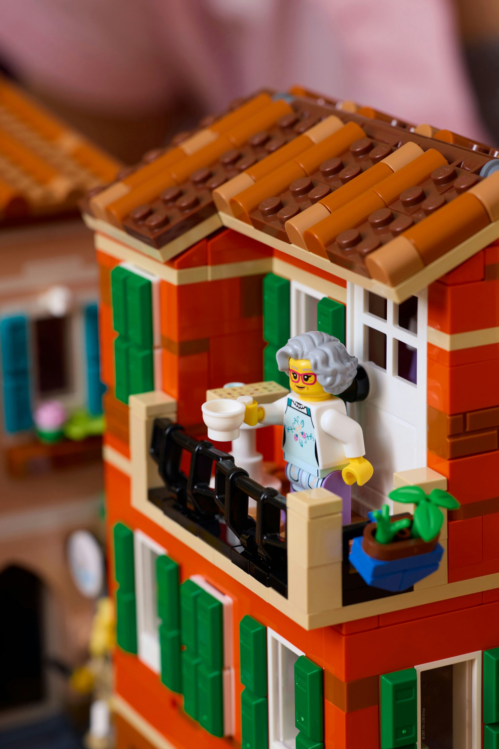 LEGO Ideas 21359 Itaalia Riviera - Image 5