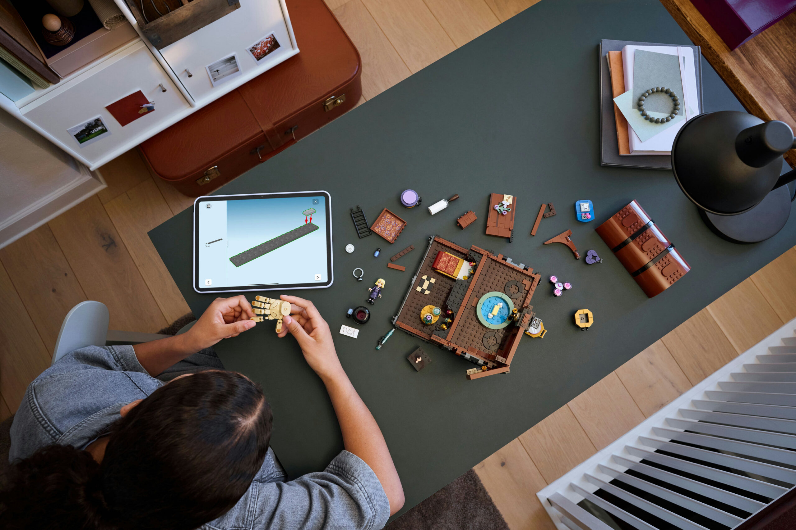 LEGO Wednesday 76785 - Asja korter - Image 2