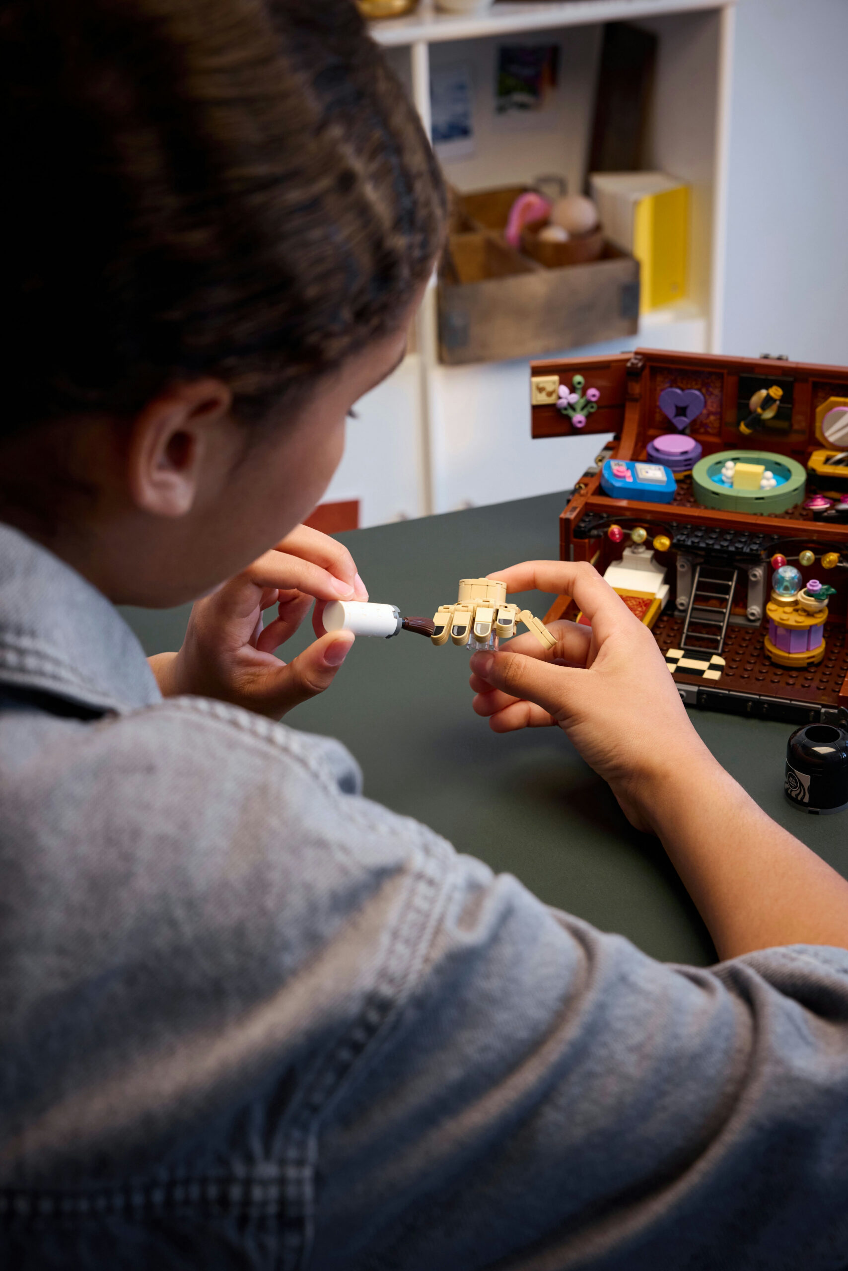 LEGO Wednesday 76785 - Asja korter - Image 5