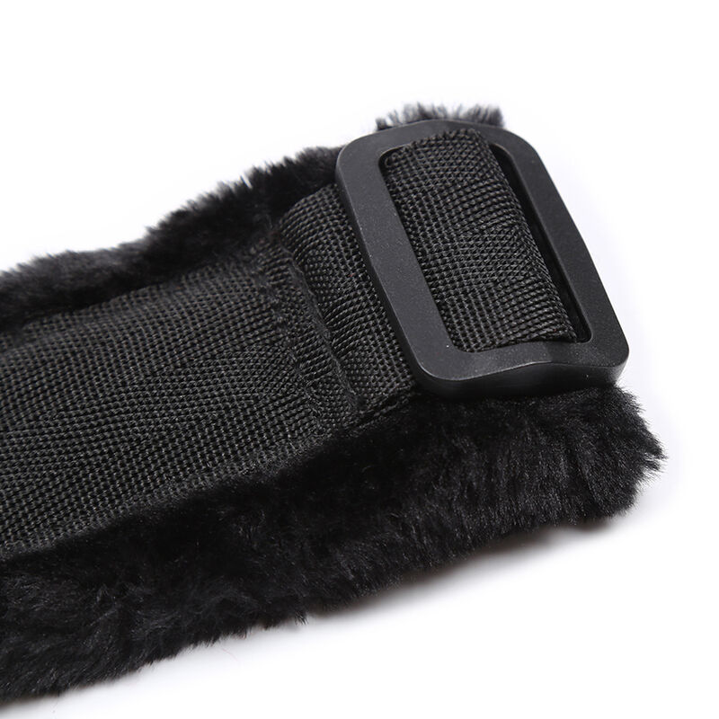 FURRY LINED WRIST RESTRAINTS - Image 4