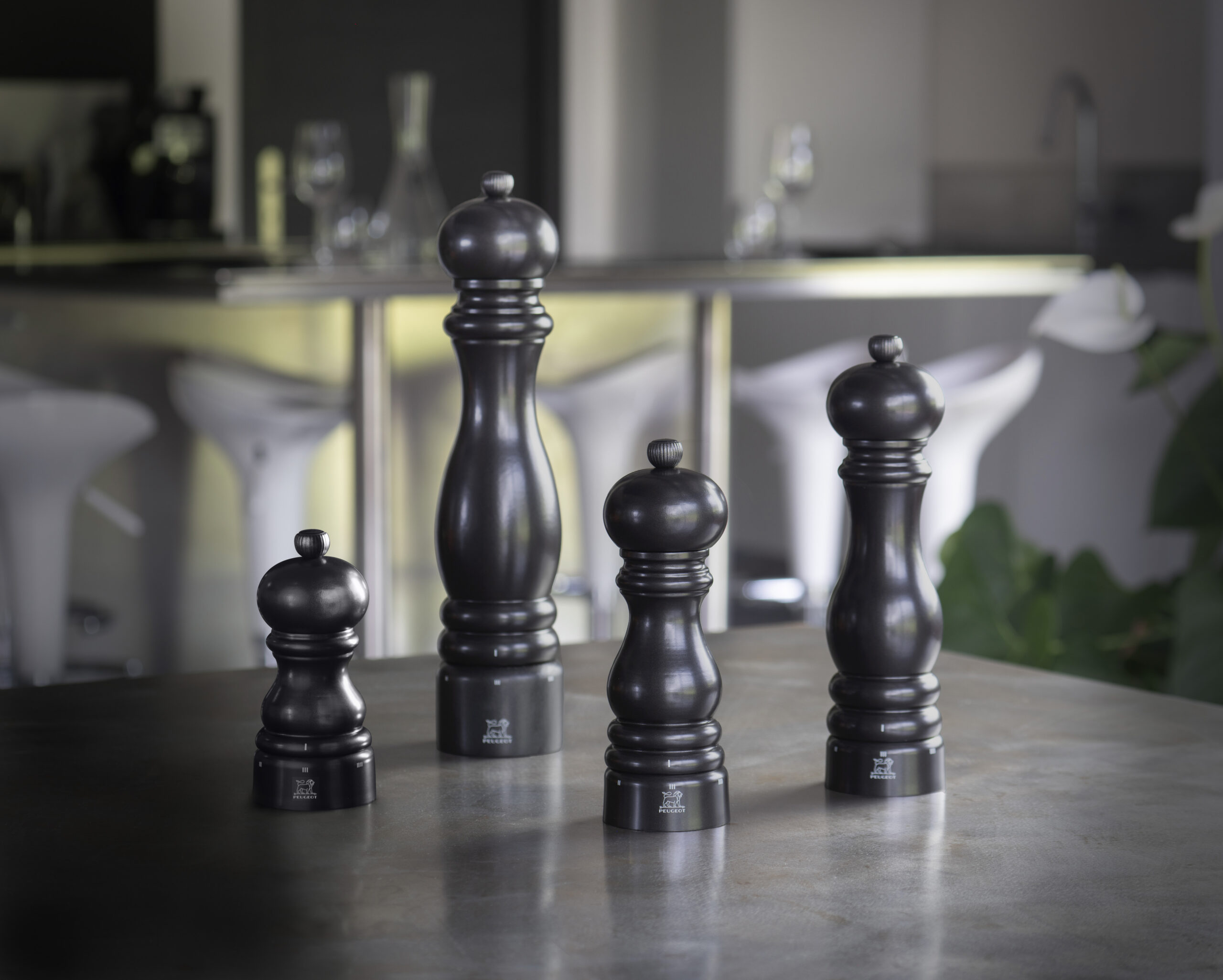 Peugeot Paris Satin Black soolaveski, 22 cm - Image 5