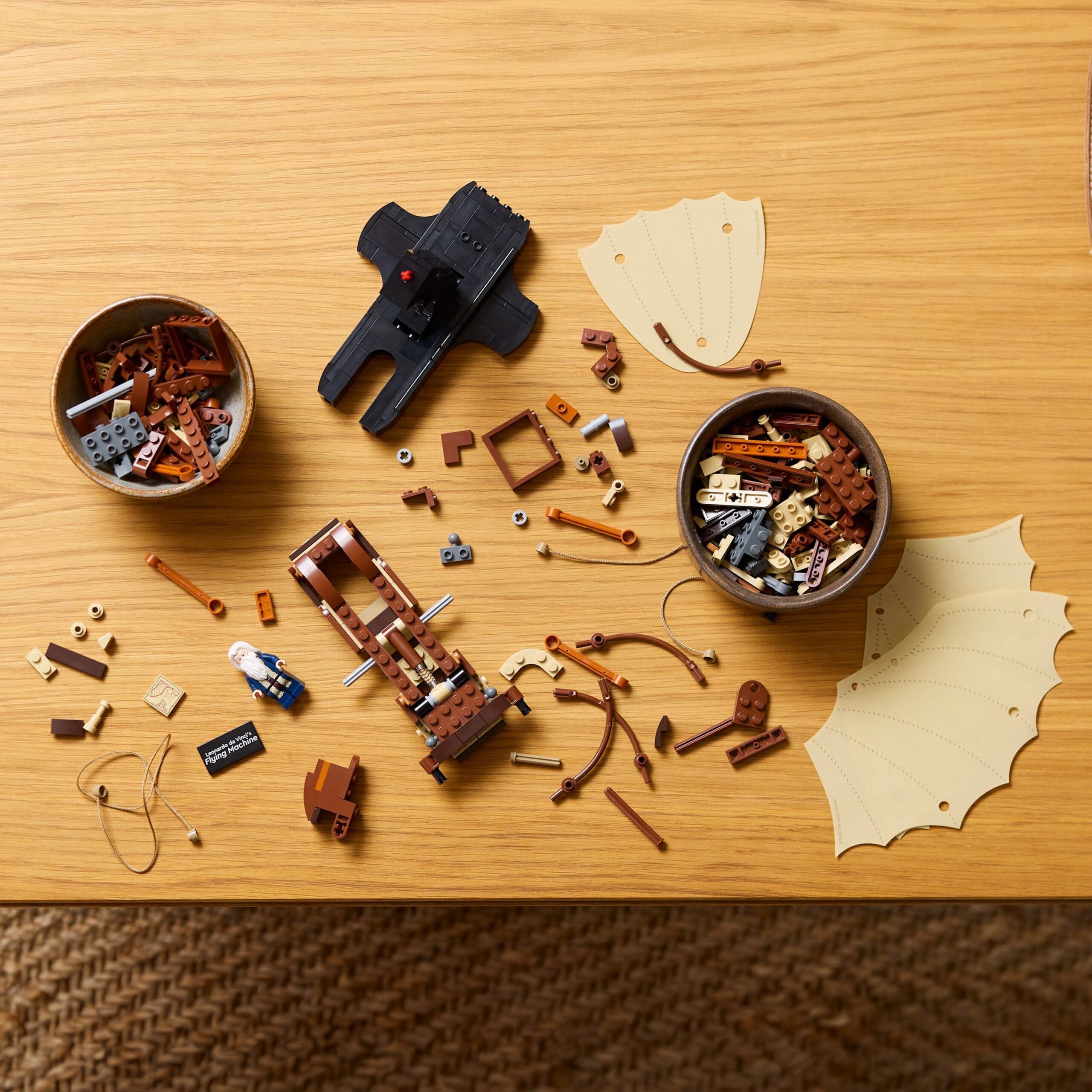 LEGO Icons 10363 – Leonardo da Vinci lendav masin - Image 3