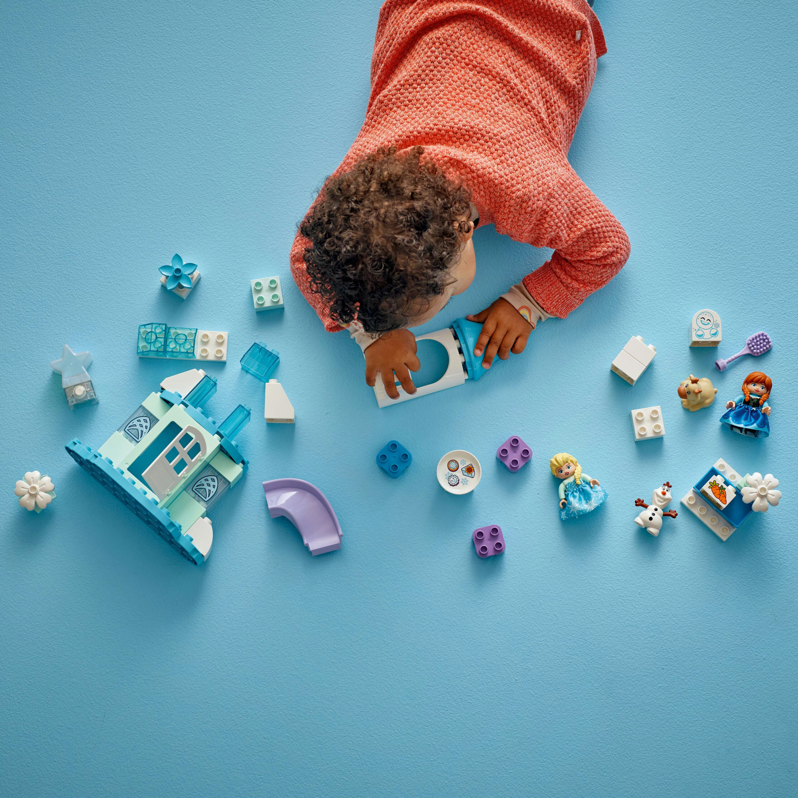 LEGO Duplo 10455 - Anna and Elsa's Ice Castle Party - Image 3