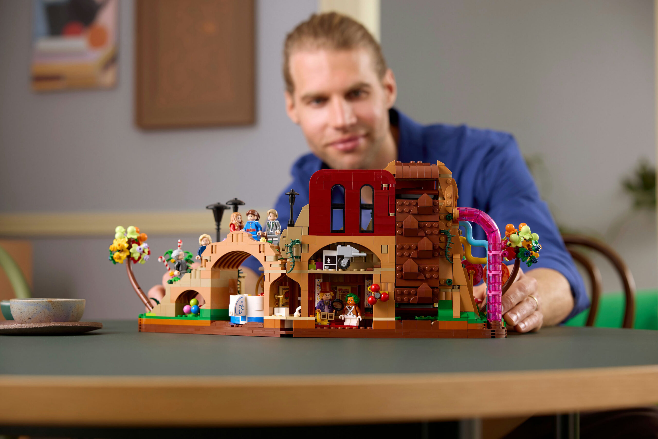 LEGO Ideas 21360 Metssiga ja šokolaadivabrik - Image 3