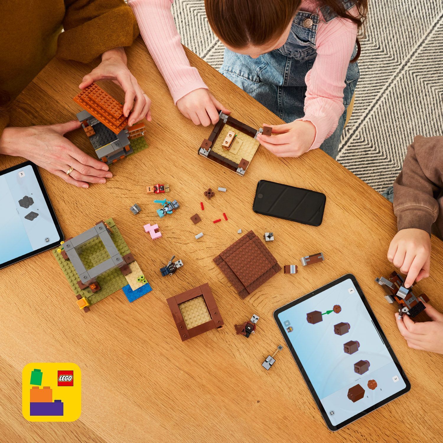 LEGO Minecraft 21278 Robber Outpost and Doom Bath - Image 5