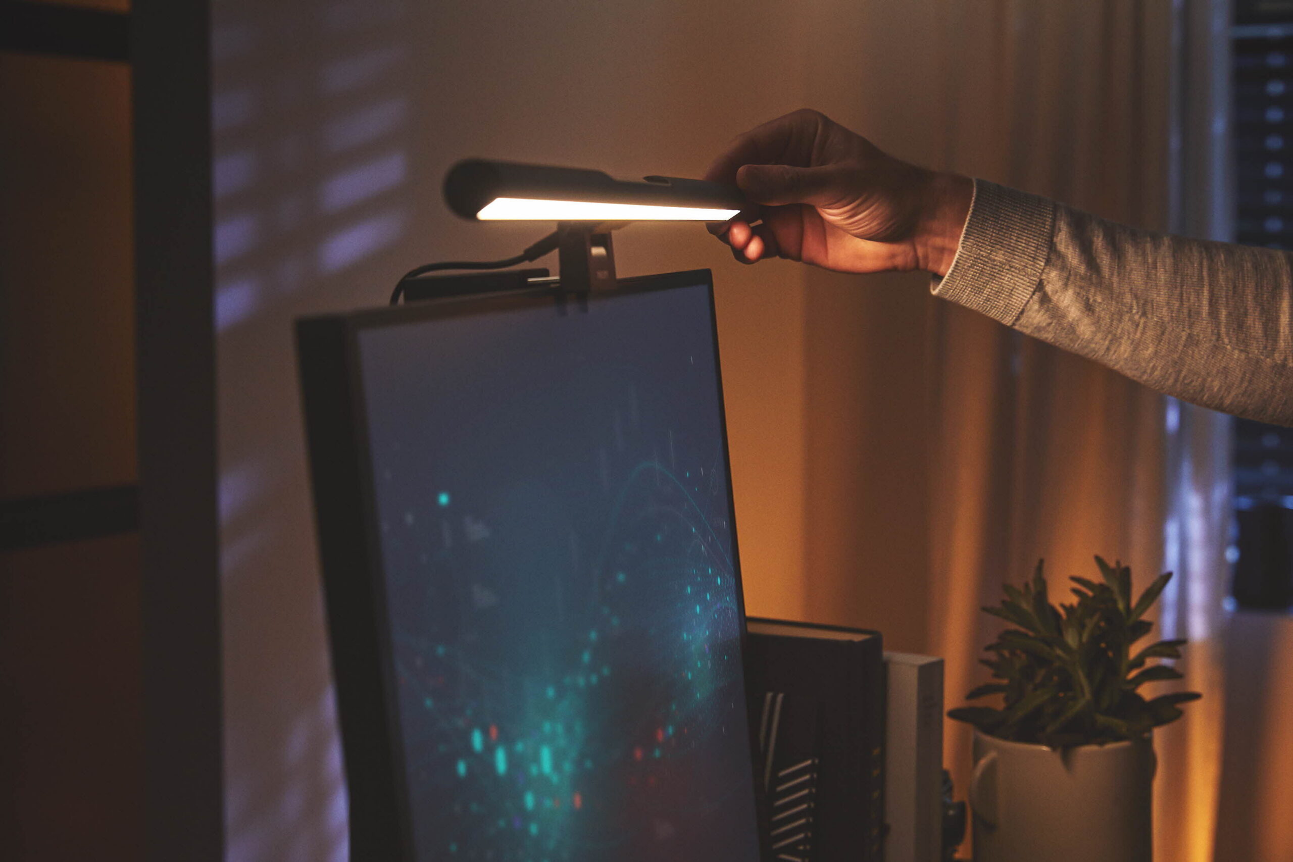 Philips Edison DSK204 laualamp, USB-laetav, must - Image 3