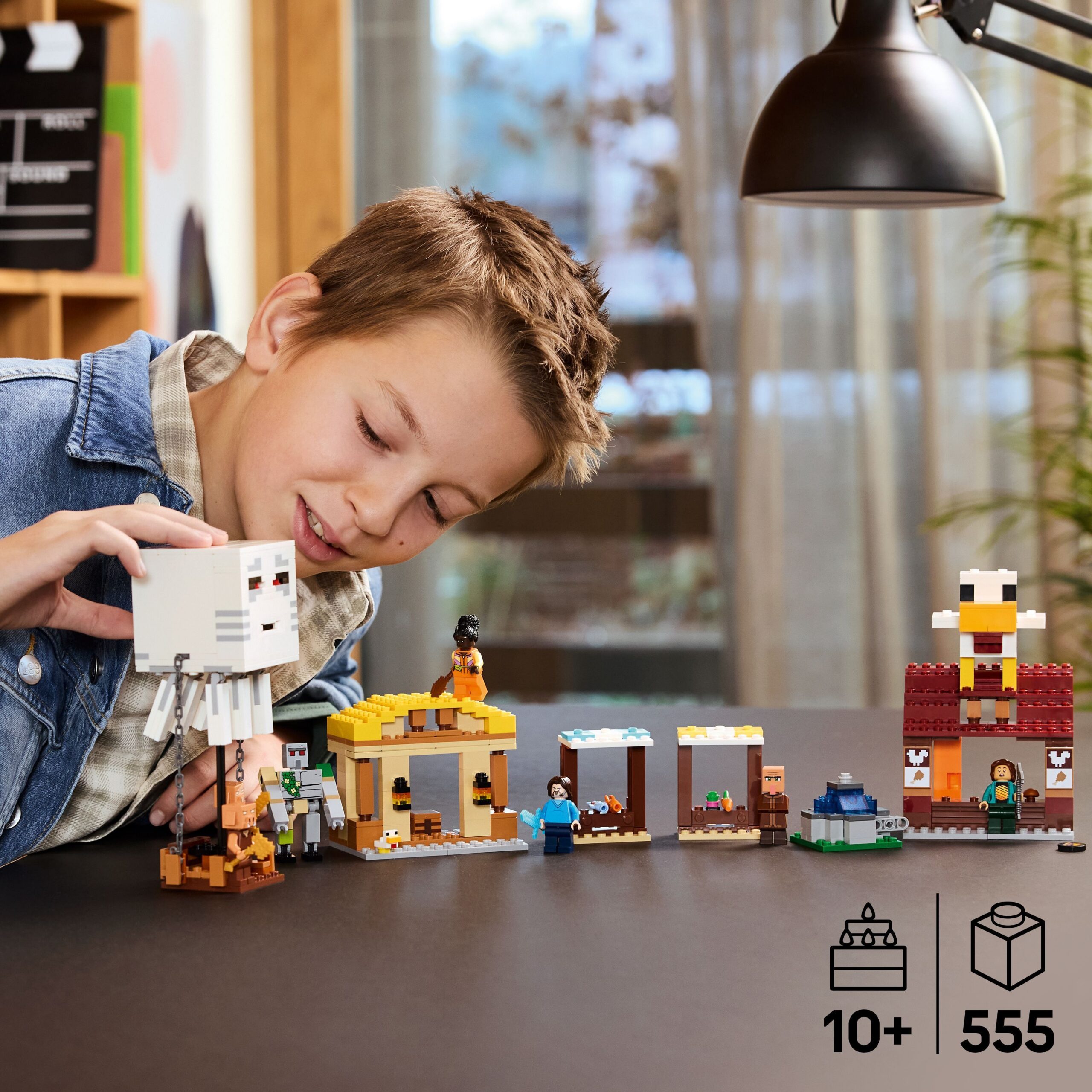 LEGO Minecraft 21273 – Hornanhenki kuumaõhupalli rünnak külas - Image 3