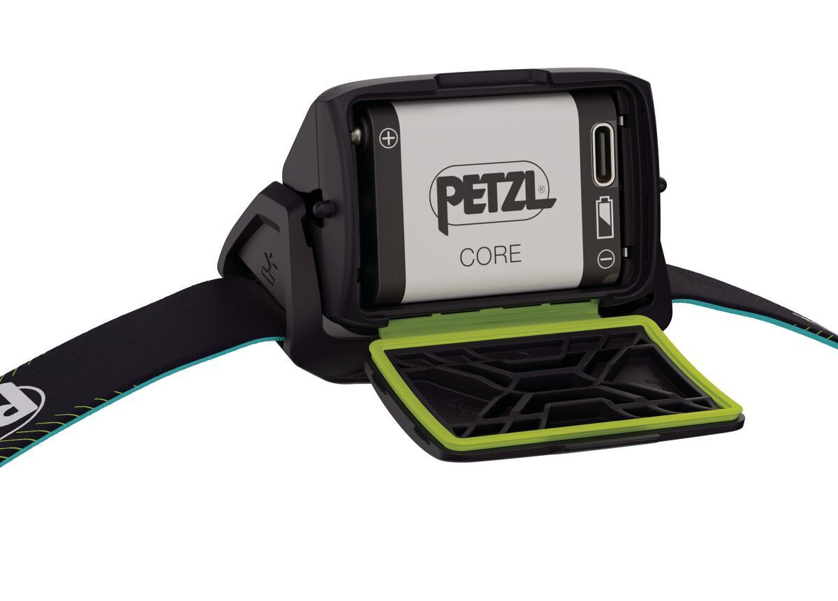 Petzl ACTIK CORE pealamp, 600 lm, tumeroheline - Image 2