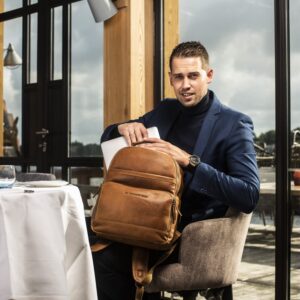 The Chesterfield Brand Austin - seljakott 14" sülearvutile, konjakivärvi - Pilt 4