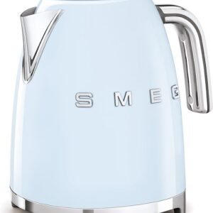 Smeg KLF03PBEU -vedenkeitin, pastellin sininen