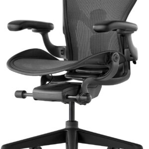 Herman Miller Aeron Remastered kontoritool, grafiit, suurus B, sügavusega reguleeritava seljatoega