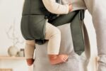 BabyBjörn Mini kootud kandekott, tumeroheline - Pilt 5