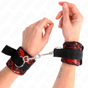 SCANDAL WRIST RESTRAINTS RED-BLACK