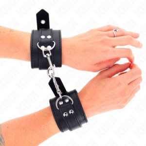 WRIST RESTRAINTS WITH STUDS 35 X 6 CM