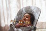 BabyBjörn Bliss Woven Bundle -sitteri + lelu, Light Grey/Googly Eyes(pastelli) - Pilt 3