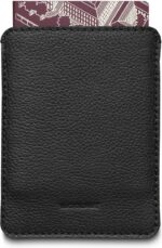 Woolnut Leather Sleeve for Passports -passitasku, musta