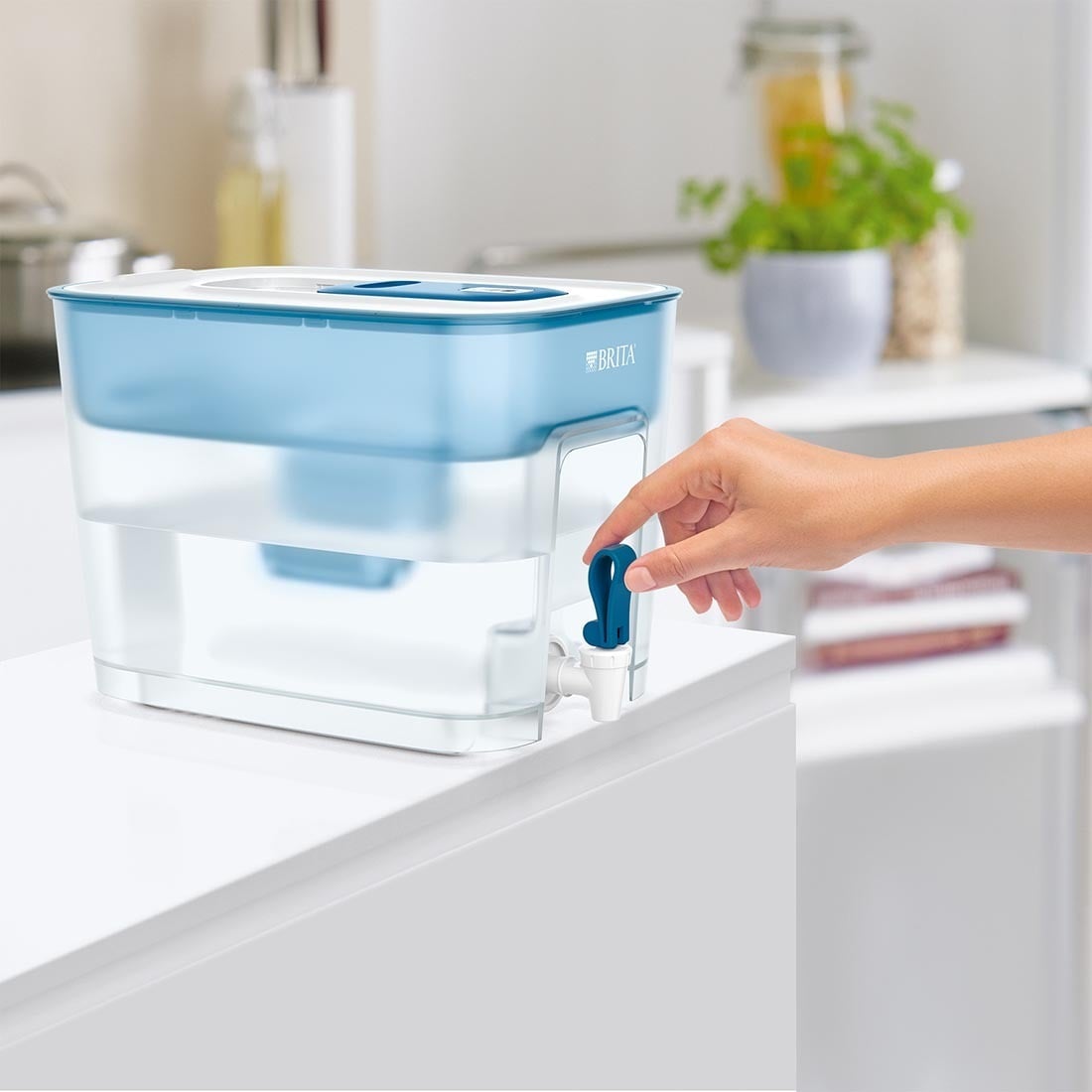 Brita Flow vedensuodatussäiliö annostelijalla, 8,2 l - Image 4