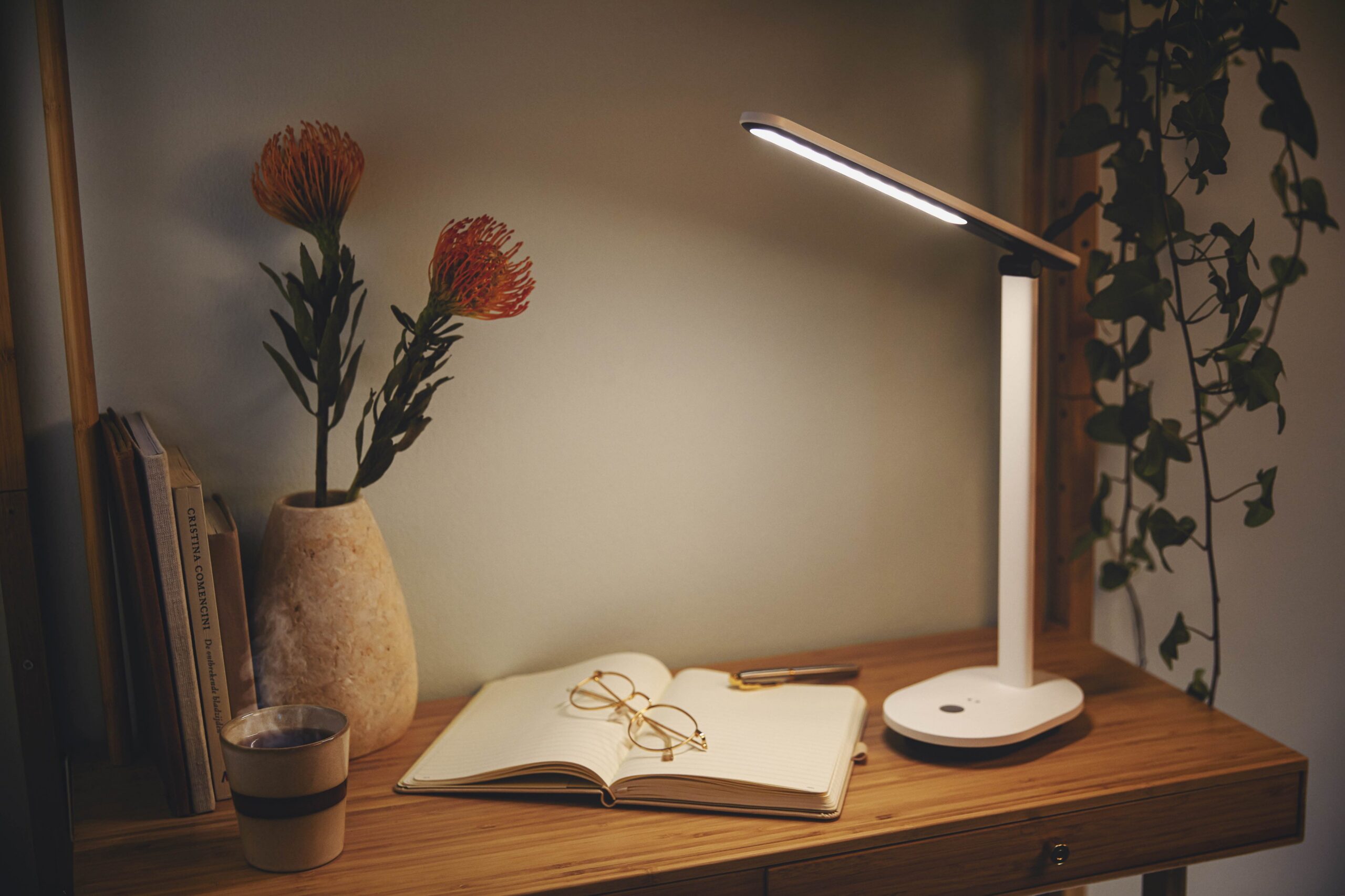 Philips Ivory DSK203 -laualamp, USB-laetav, valge - Image 3