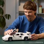 LEGO Icons 10337 – Lamborghini Countach 5000 Quattrovalvole - Pilt 4