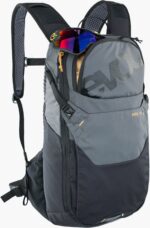 Evoc Ride seljakott, 8 l ja 2 l joogiveepõis, must - Pilt 3